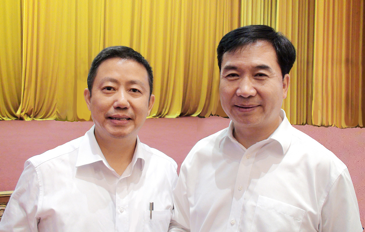 中央政治局常委、中央紀律檢查委員會書記李希與周海江合影